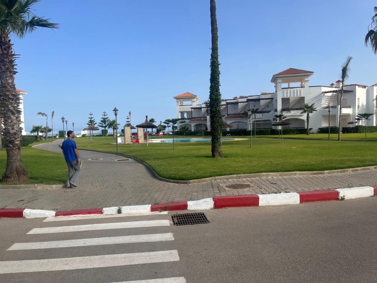 Appartement Pied Dans L Eau A Residence Beralmar Asilah Exterior photo