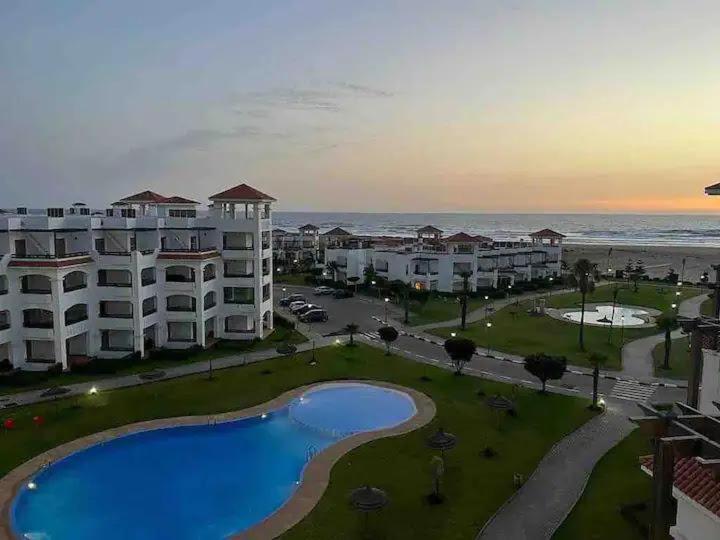 Appartement Pied Dans L Eau A Residence Beralmar Asilah Exterior photo